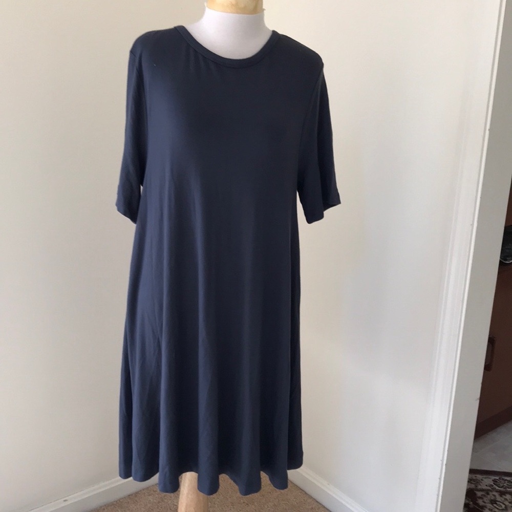 LOU & GREY size L dark gray short sleeve dress